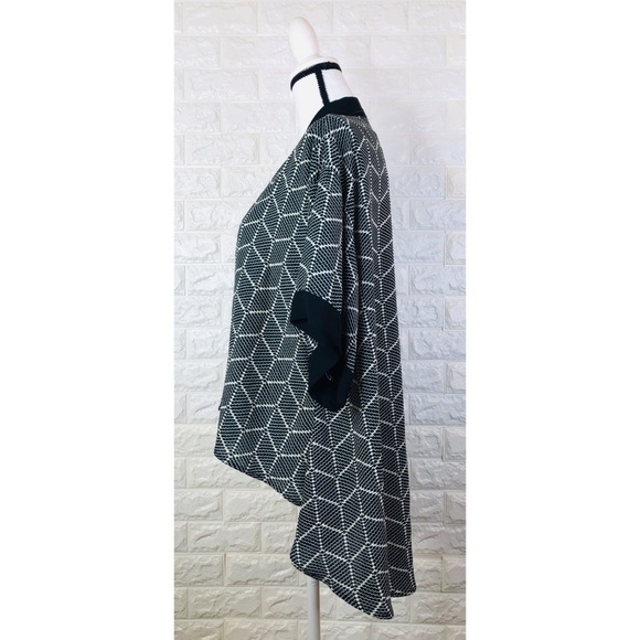 Romeo & Juliet Couture Black White Kimono Open Cardigan Top - Picture 1 of 4